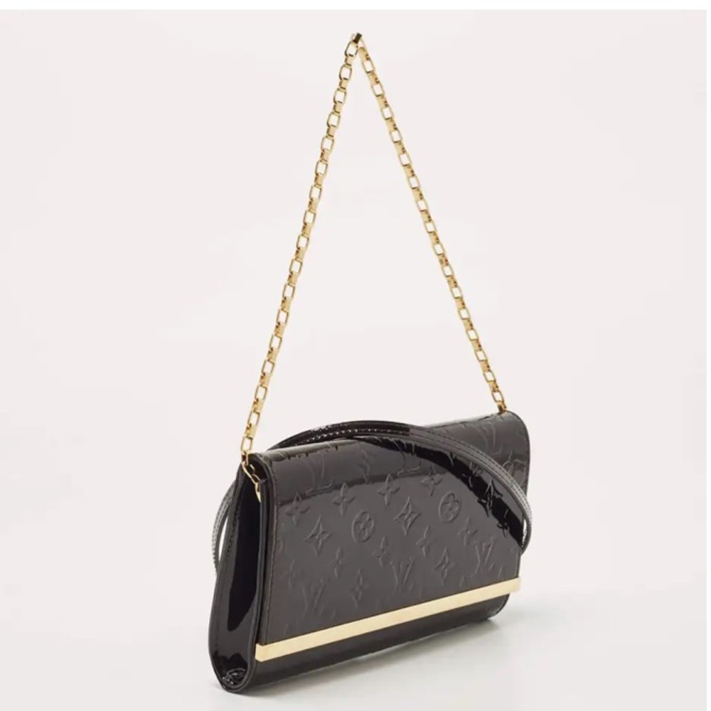 Authentic Louis Vuitton Amarante Monogram Vernis Ana Clutch bag 💕